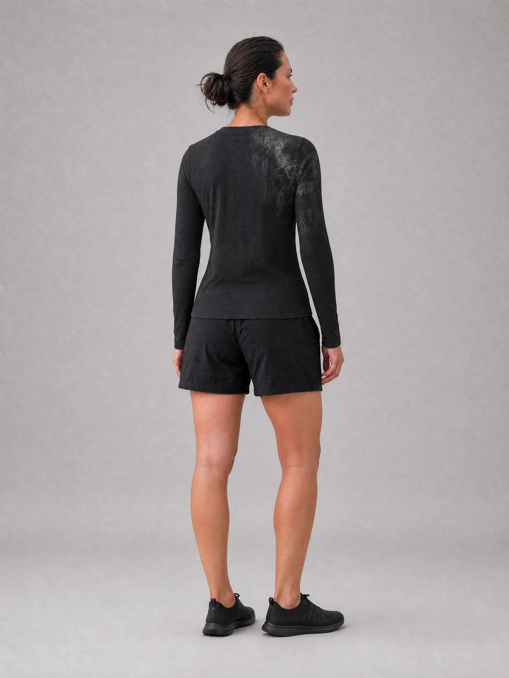 KROWN Damen Langarmshirt | Kohleschleier — Winter 2027