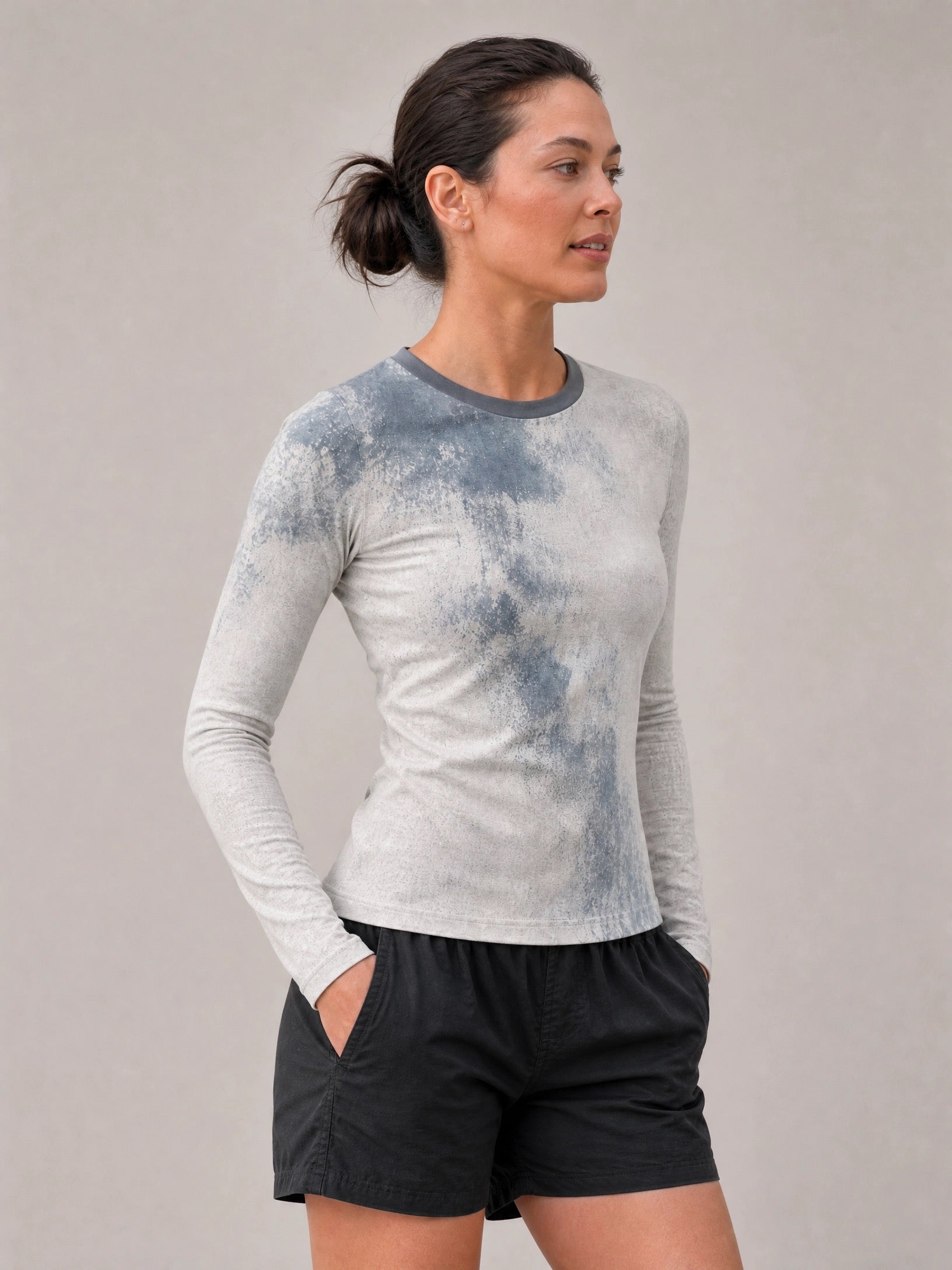 KROWN Damen Langarmshirt | Kreide Signal — Winter 2027