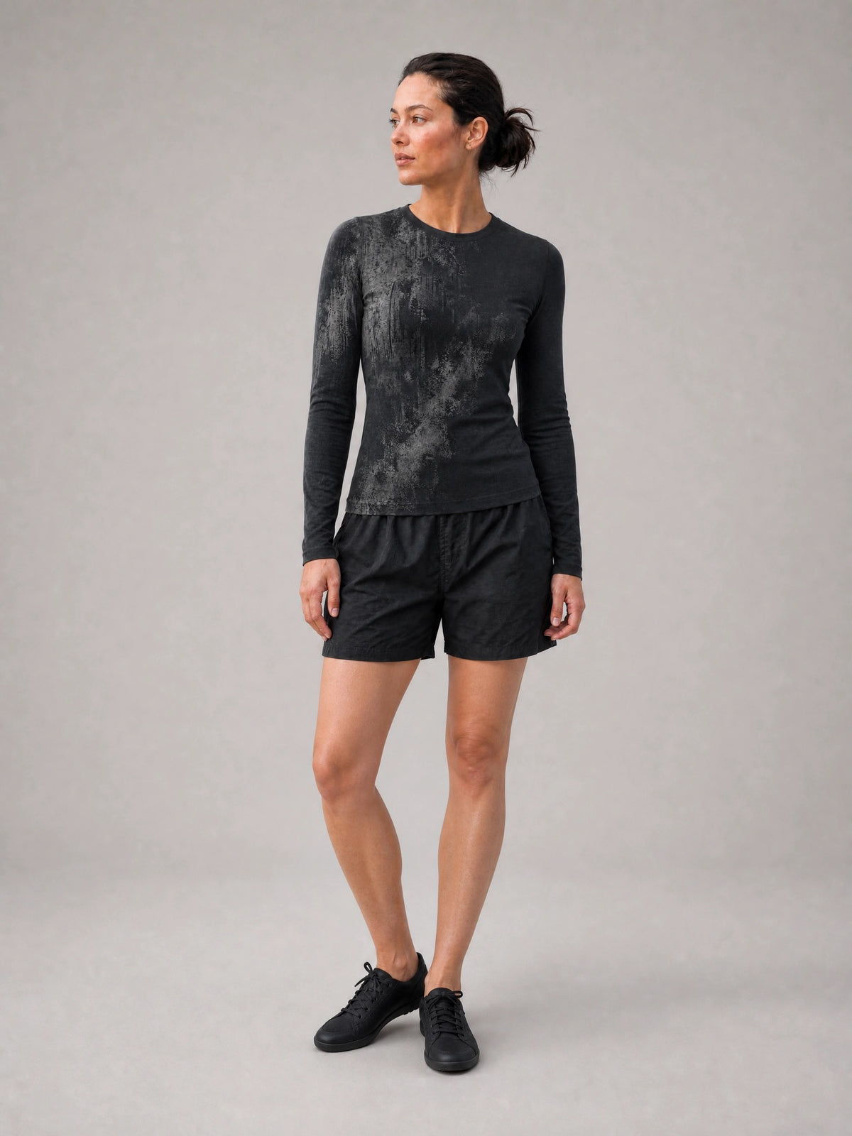KROWN Damen Langarmshirt | Kohleschleier — Winter 2027