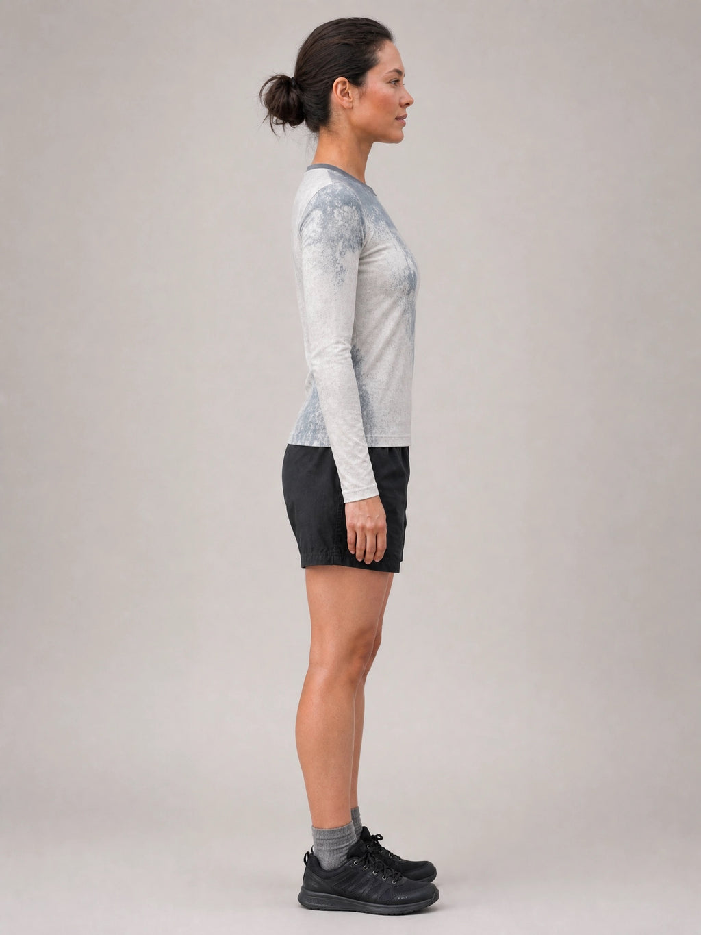 KROWN Damen Langarmshirt | Kreide Signal — Winter 2027