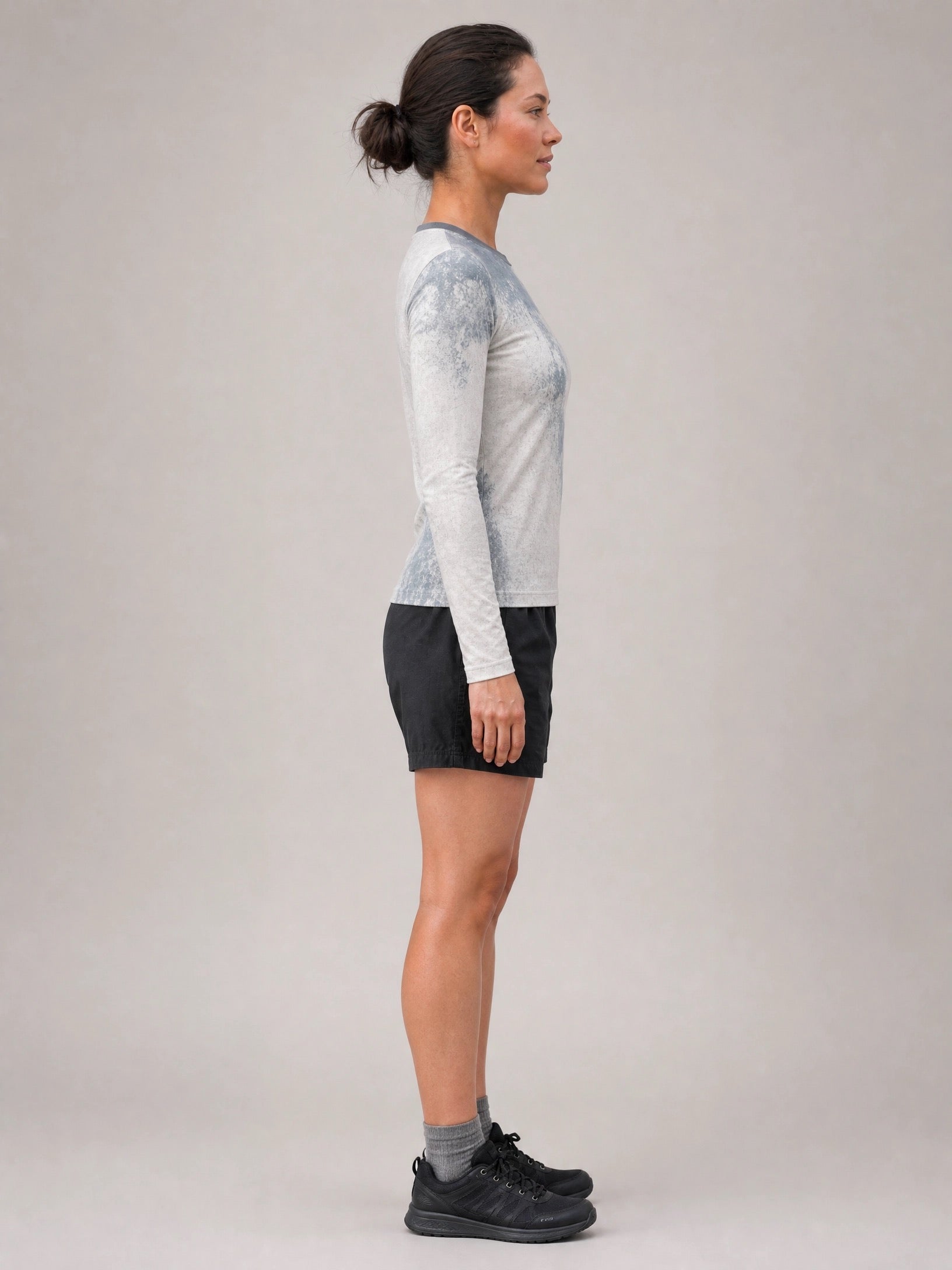 KROWN Damen Langarmshirt | Kreide Signal — Winter 2027